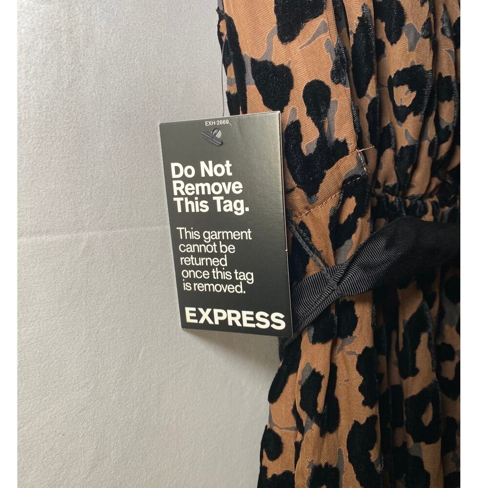 Express - Women's Small - Cheetah Print V-Neck Dress - Picture 4 of 12